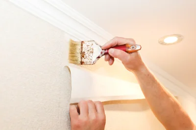 Pose de papier peint à Guidel — revêtements muraux et toiles de verre